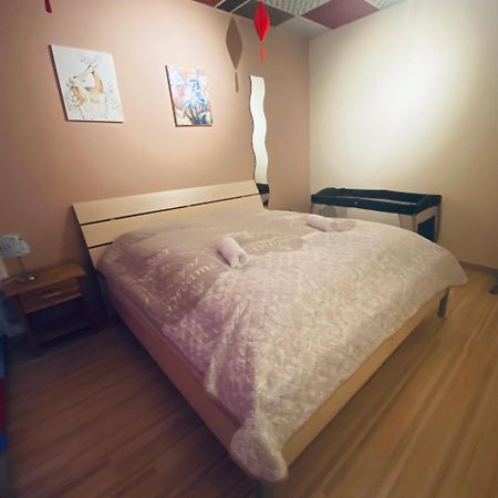 Flat For Up To 4 People In Dresden-Striesen Lägenhet Exteriör bild